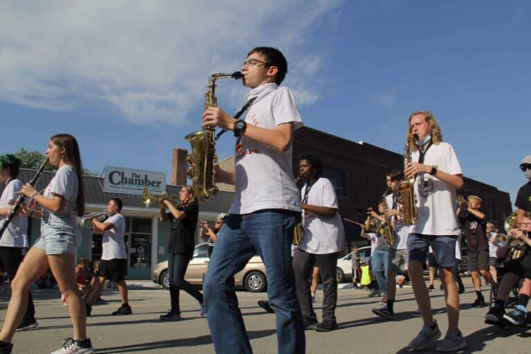 Mawby and Hall Crowned Homecoming Royalty