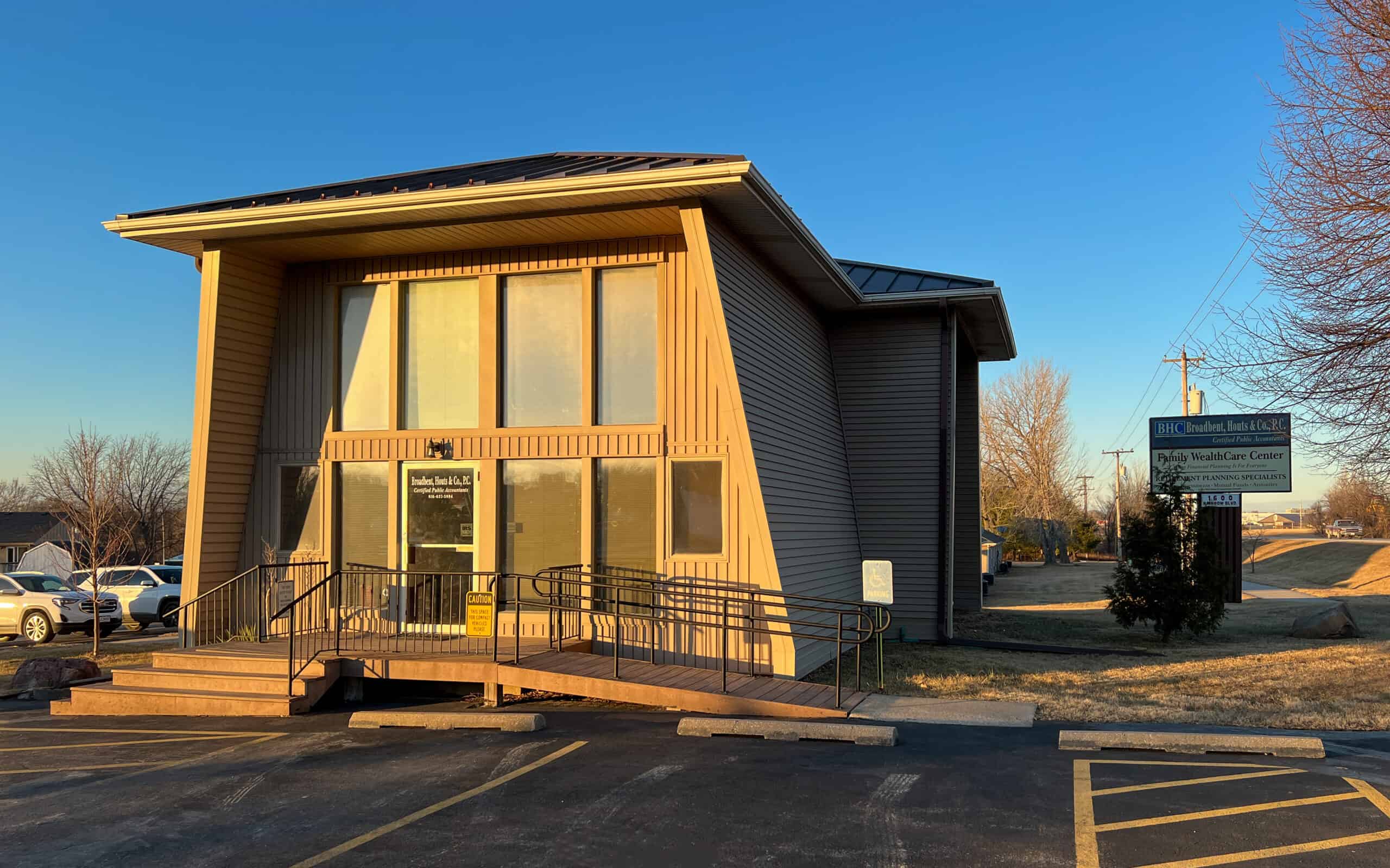 Family Wealthcare Center