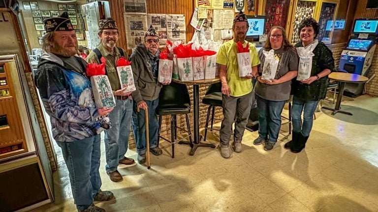 Cornerstone Elementary Students Offer Gifts to Local Veterans