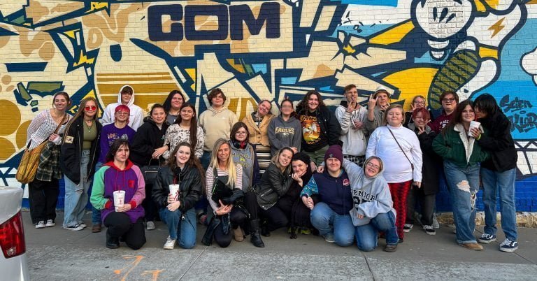 High School Art Club Adventures to First Fridays in KC