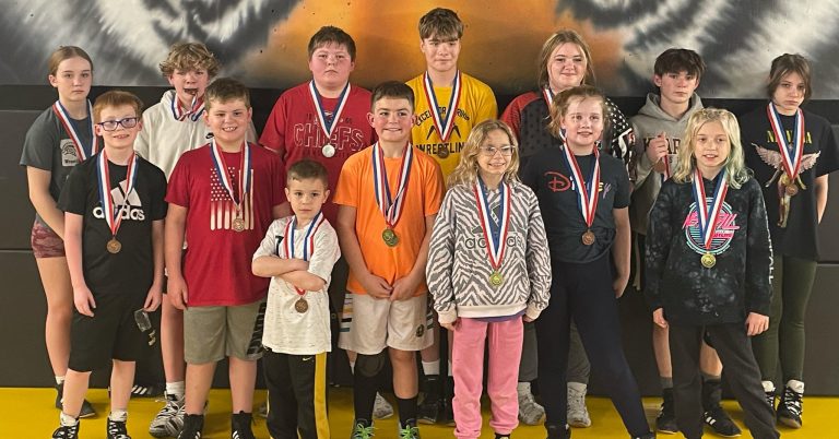 ES Youth Wrestling Club sends 16 to Regionals, 7 to State