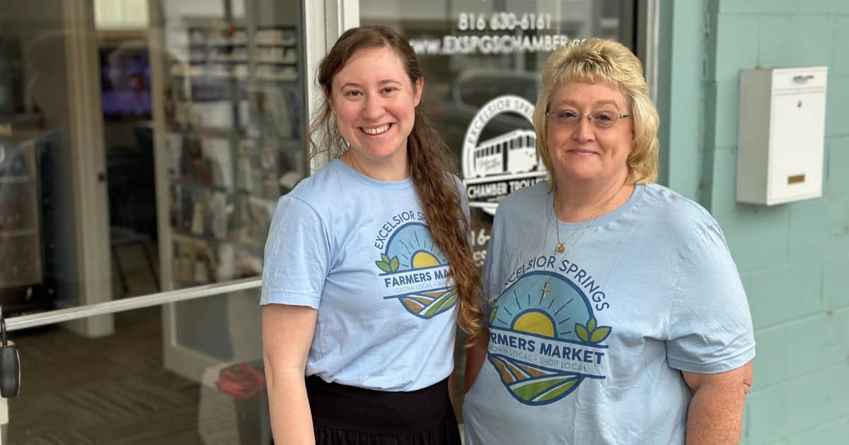 Excelsior Springs Chamber of Commerce Board Chair Abigail Douglas and Excelsior Springs Farmers Market Director Tammy Murphy