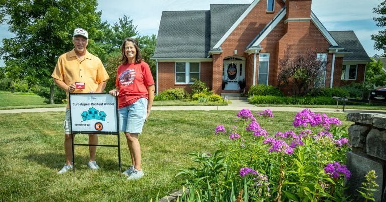 Steve and Debbie Page Win Thrive Excelsior’s June Curb Appeal Award