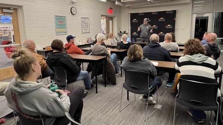 Beekeepers Swarm to Excelsior Springs’ First Club  Meeting