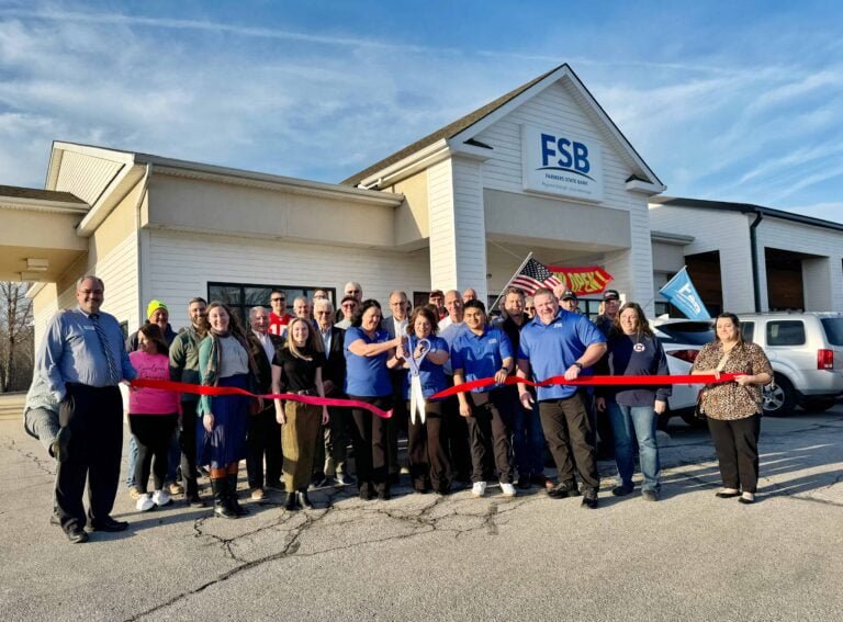 Farmer’s State Bank Celebrates Grand Opening in Excelsior Springs with Community Spirit