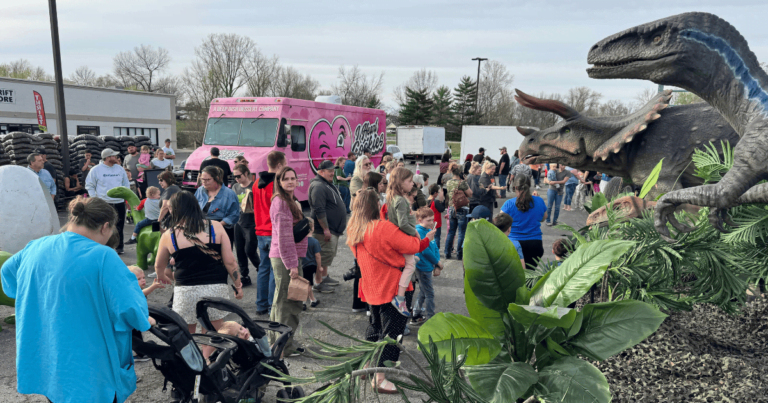 ROARRing Good Time! Gigantic Dinos & Bumblebee Roll into Town with I Heart Cookies!