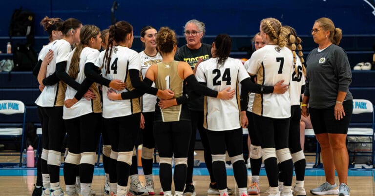 Excelsior Springs Volleyball Rebounds with Consecutive Victories