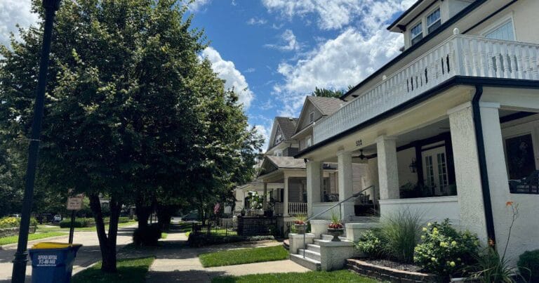 Historic homes on Elms Blvd