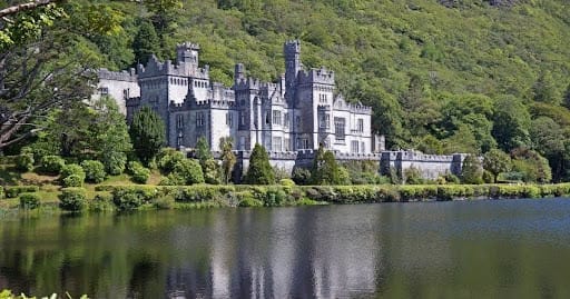 Shamrock Hills Vineyard and Itchin’ 2 Go Travel Host Informational Session for Ireland Trip