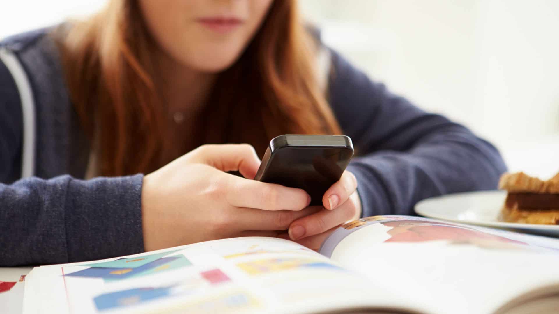 In an effort to reduce distractions, Missouri legislators have approved a bill requiring all public schools to adopt policies that limit student cell phone use.