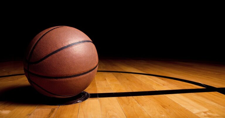 Tigers Boys’ Basketball Team Suffers Back-to-Back 30-Point Road Losses (Jan. 20-24)